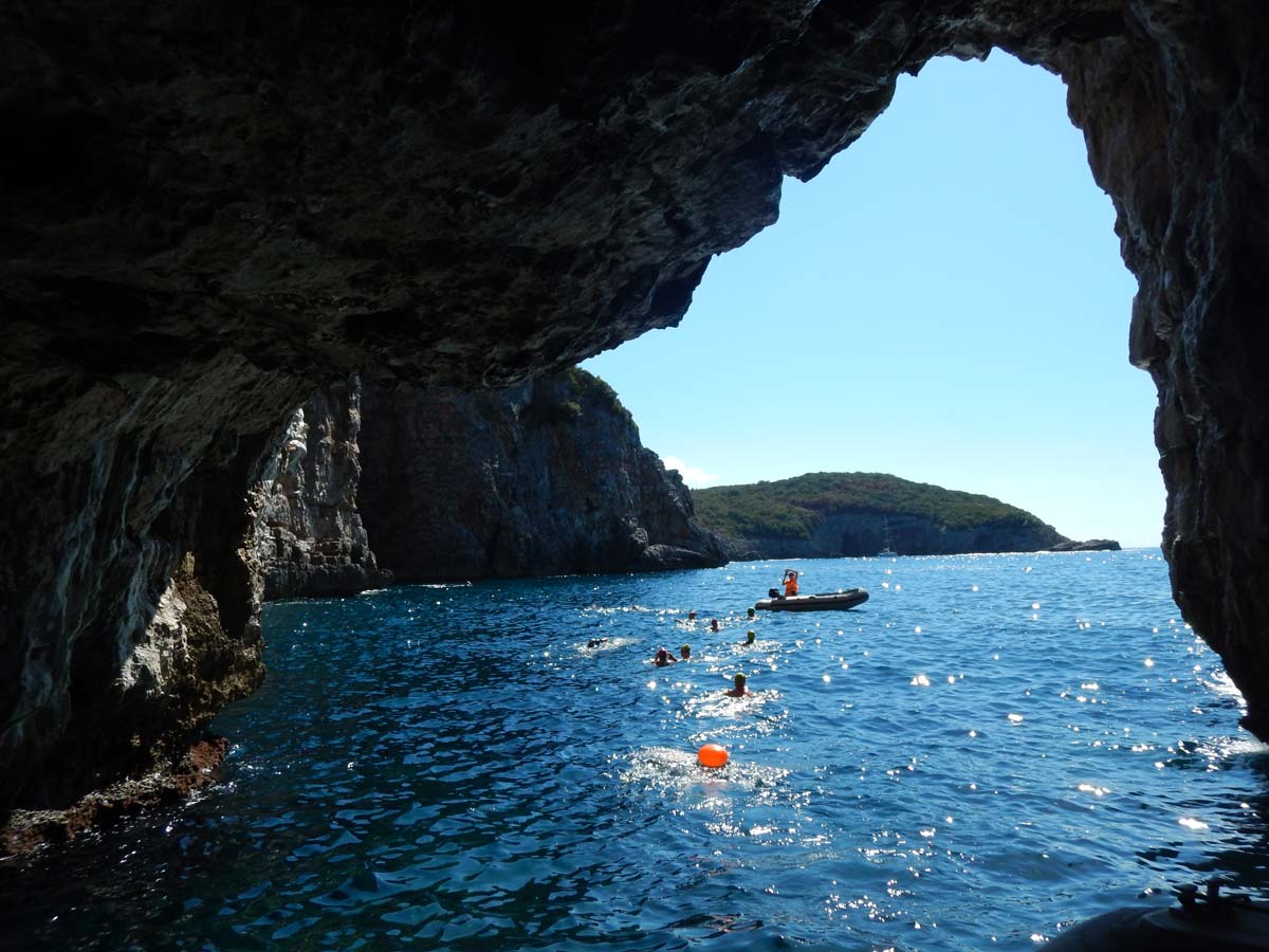 Montenegro-Swimming-Strel